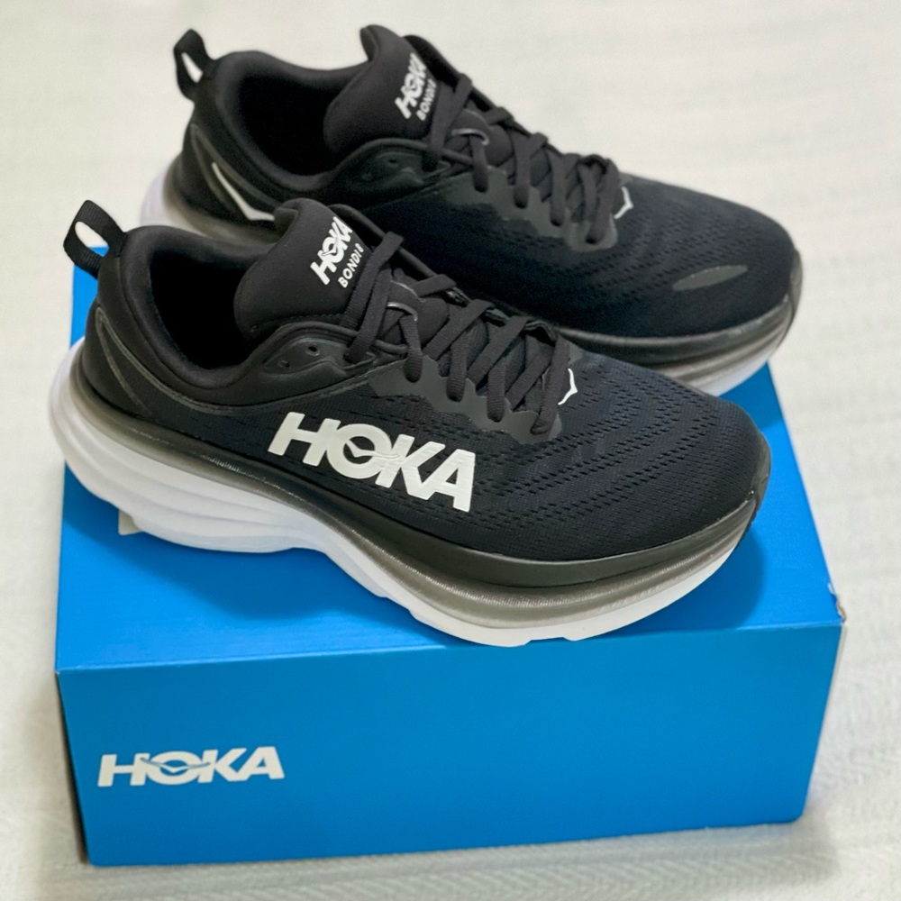 HOKA | Like New! Black & White Bondi 8